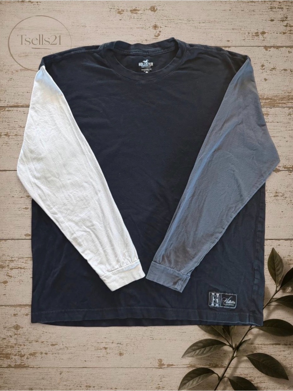 Hollister Co. Colorblock Long Sleeve Crewneck Tee - Size M